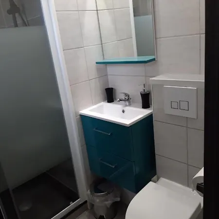 Lägenhet Au Cosy De L'est Avec Parking