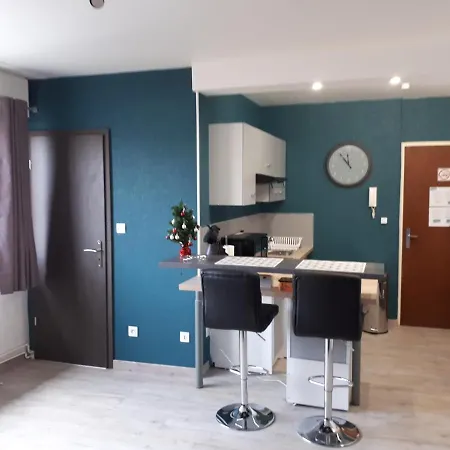 Lägenhet Au Cosy De L'est Avec Parking Colmar