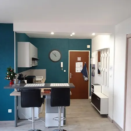 Au Cosy De L'est Avec Parking Apartment *