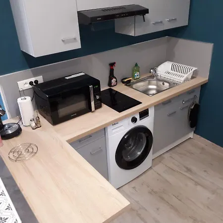 Lägenhet Au Cosy De L'est Avec Parking